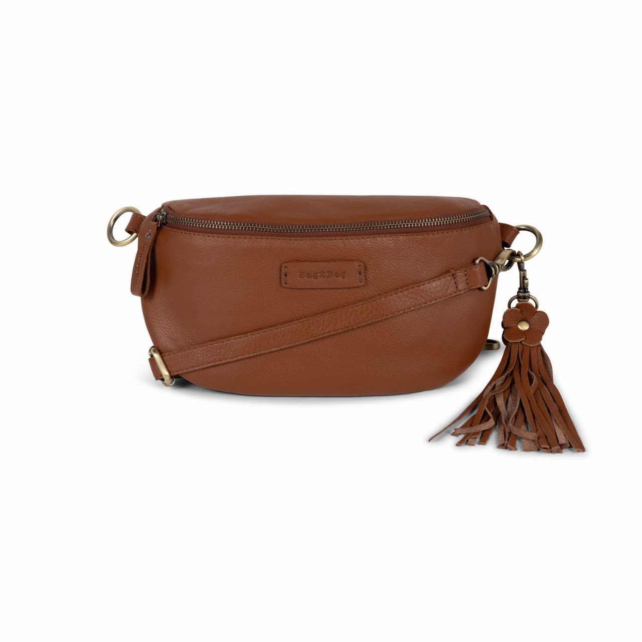 Cognackleurige Bag2Bag Verona heuptas met verstelbare band en kwastdetail.