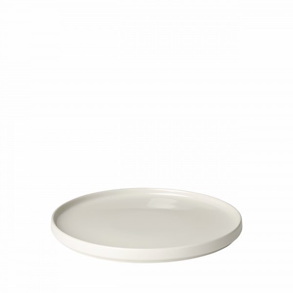 Licht blomus PILAR dinerbord in de kleur Moonbeam met een lage rand.
